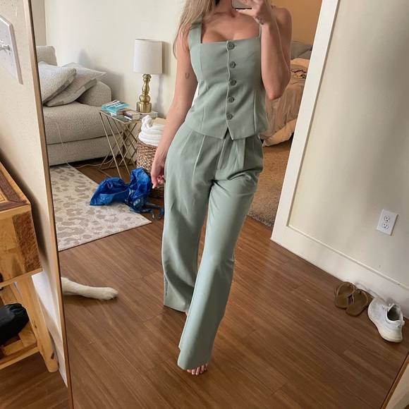 Abercrombie & Fitch Sage Green Pantsuit - Picture 3 of 7